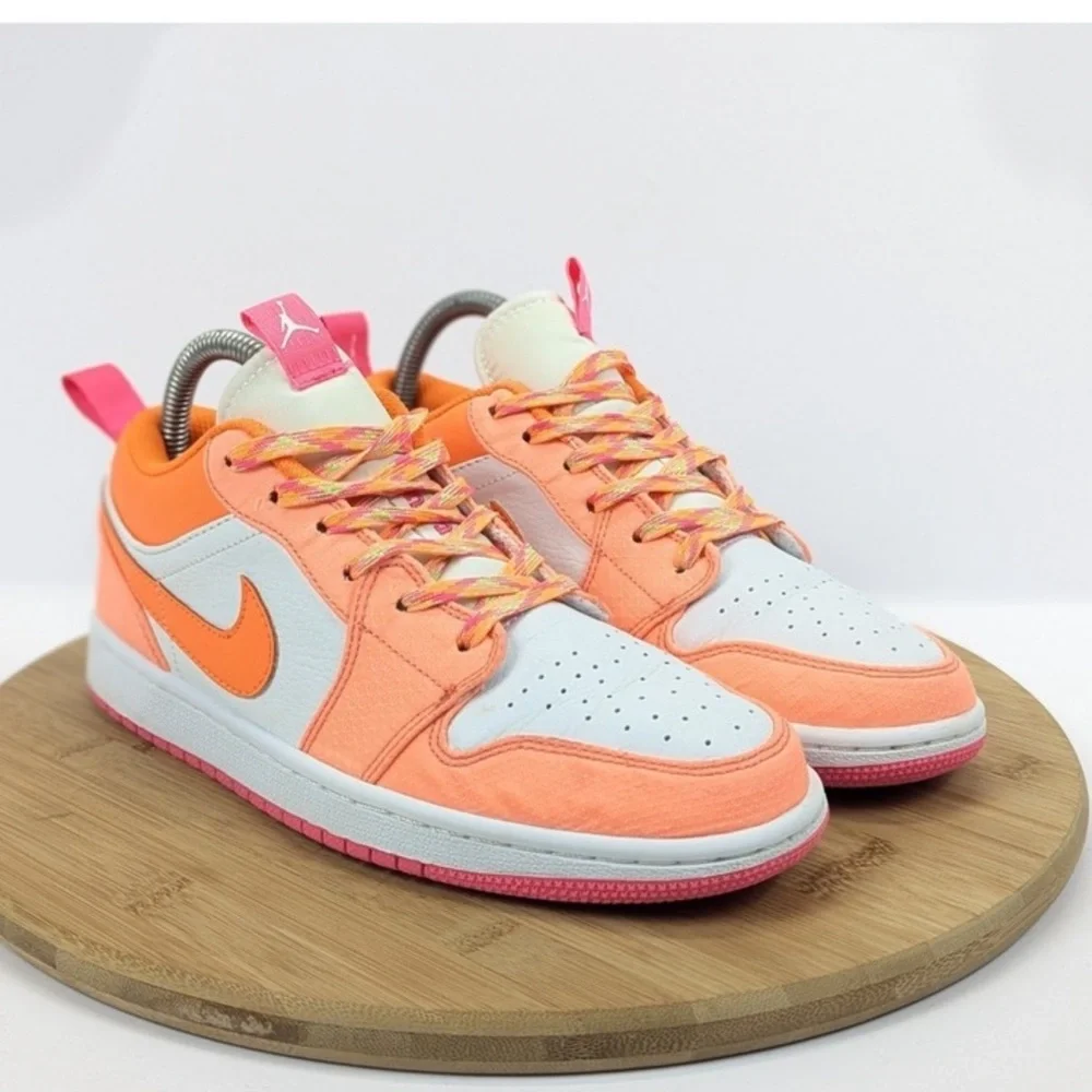 Nike Low-Top Sneakers in Orange, Pink & White